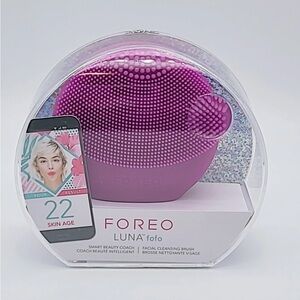 FOREO Luna Fofo in Vibrant Pink